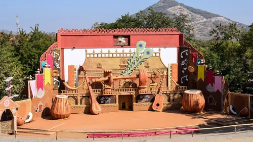 Handicrafts & Local Art